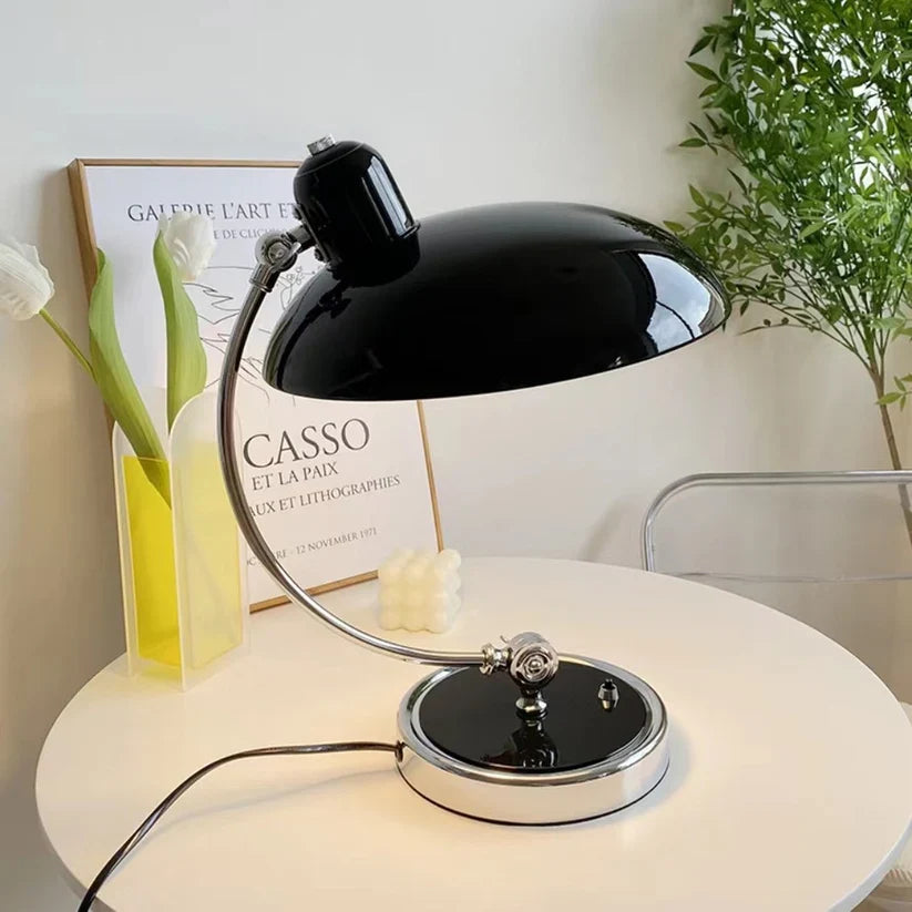 Lampe de table Bauhaus moderne – Simple, lumineuse et fonctionnelle