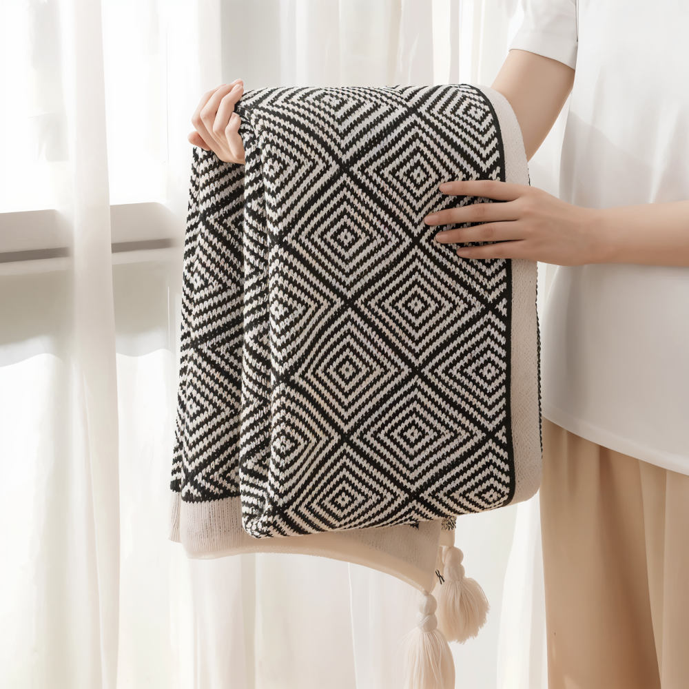 Plaid en polaire géométrique noir et blanc