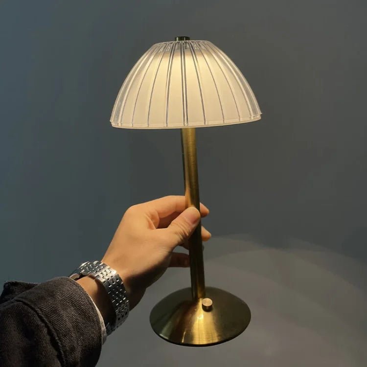 Lampe de table sans fil en cristal et métal – lampe LED élégante