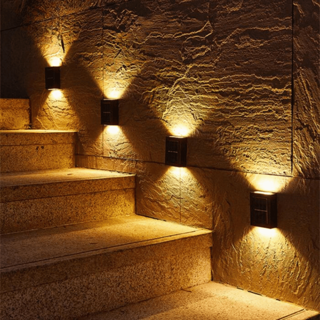 Appliques solaires extérieures LED avec émission de lumière haut/bas