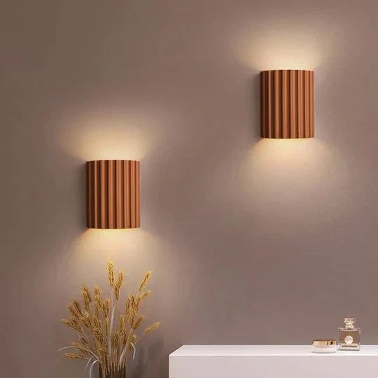 Applique Murale Moderne Striée - Élégante et Fonctionnelle