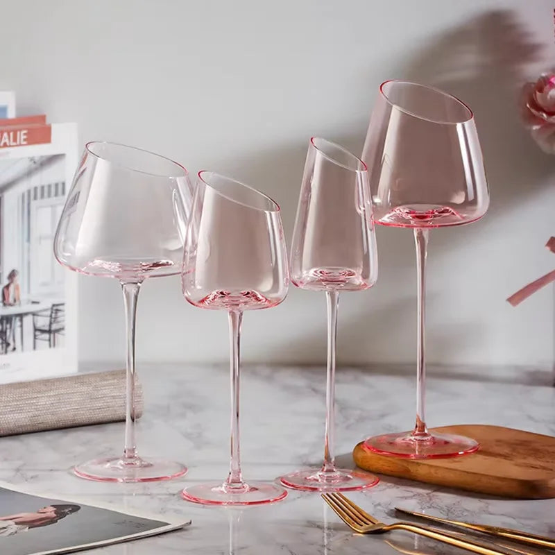 Ensemble élégant de 2 verres à vin en cristal rose - soufflés à la bouche avec un design créatif pour les occasions festives