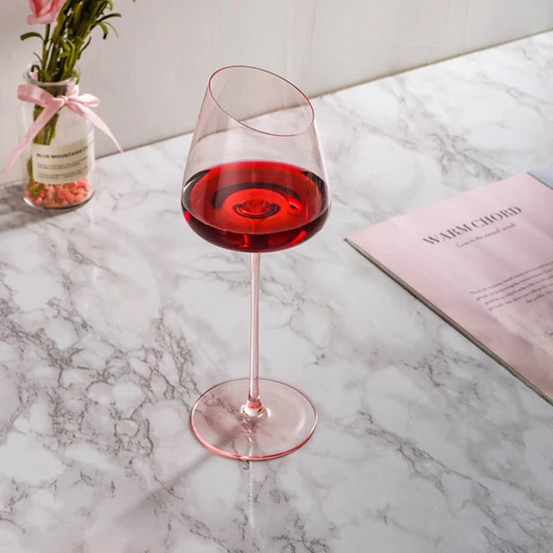 Ensemble élégant de 2 verres à vin en cristal rose - soufflés à la bouche avec un design créatif pour les occasions festives