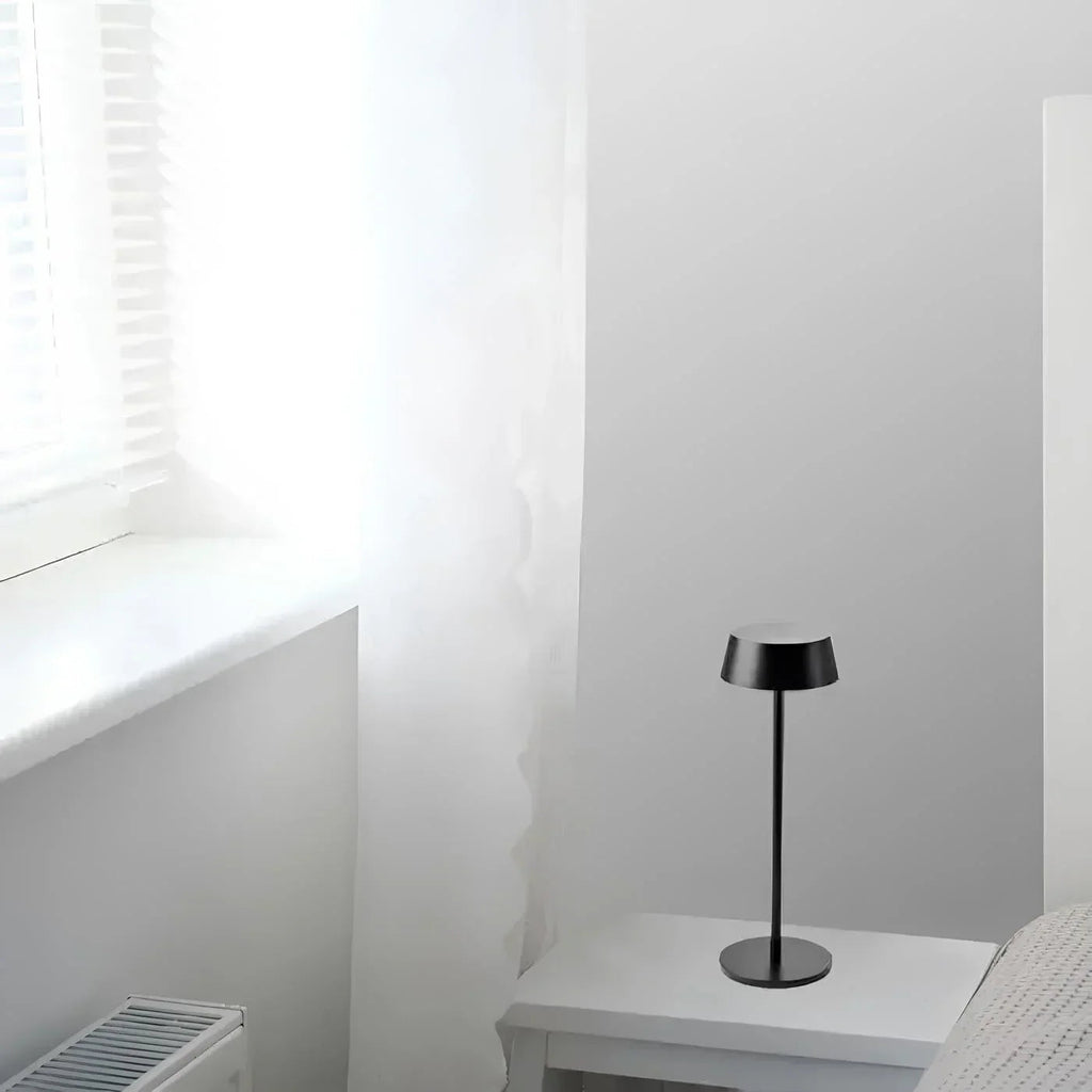 LumaTouch – Lampe de Table Sans Fil avec LED Dimmer et Design Moderne