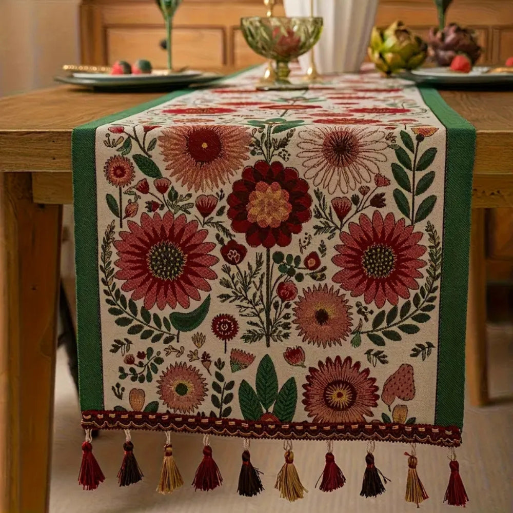 Nappe en Tissu avec Broderie Florale et Franges