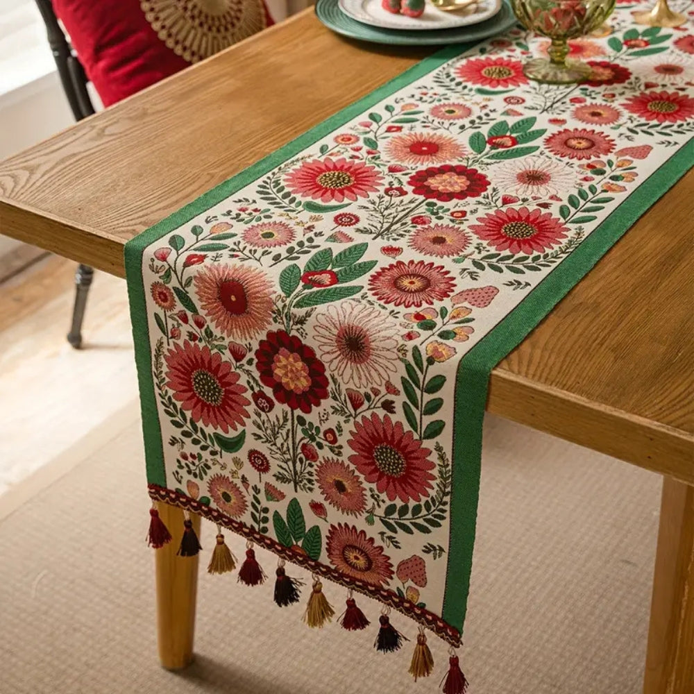 Nappe en Tissu avec Broderie Florale et Franges
