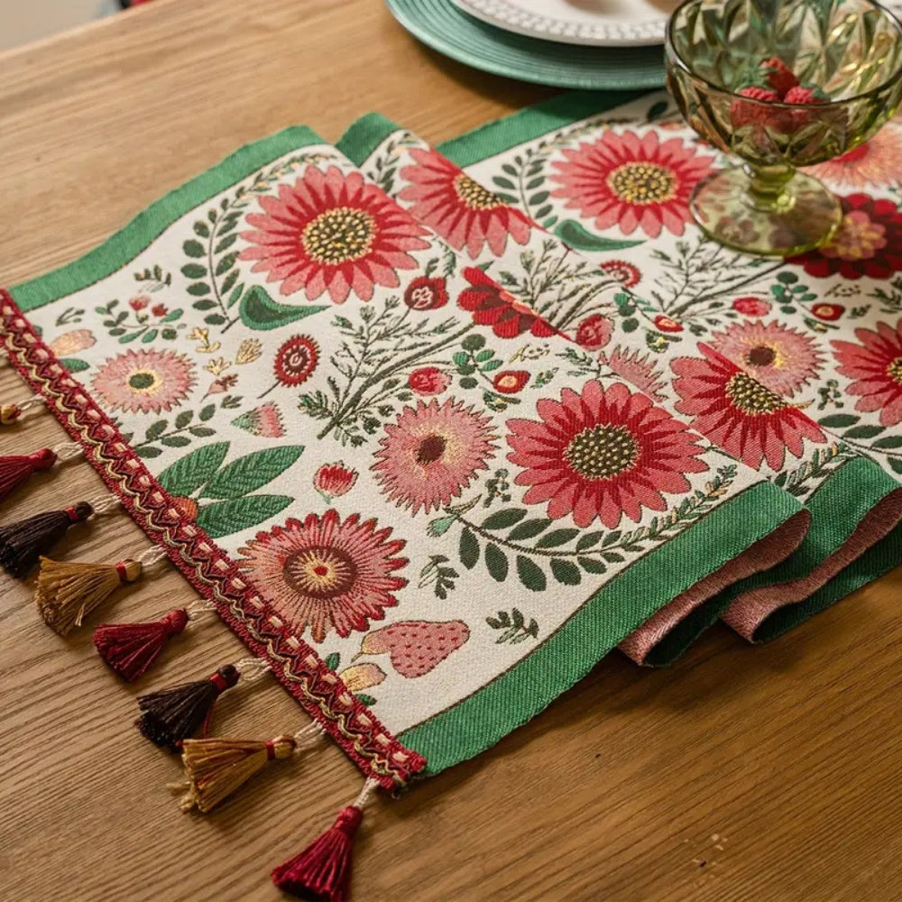 Nappe en Tissu avec Broderie Florale et Franges