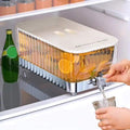 Distributeur de boissons en verre