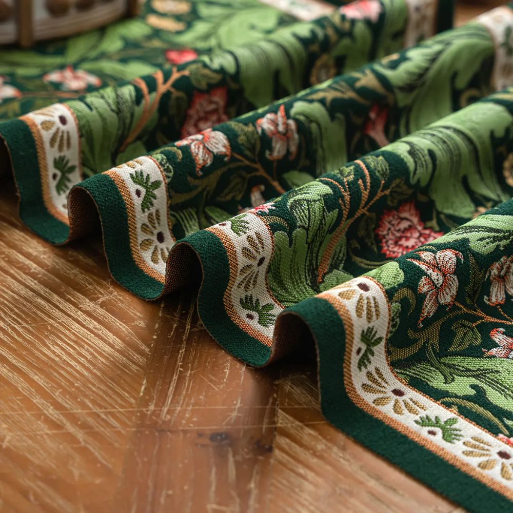 Nappe en broderie de vigne Flora