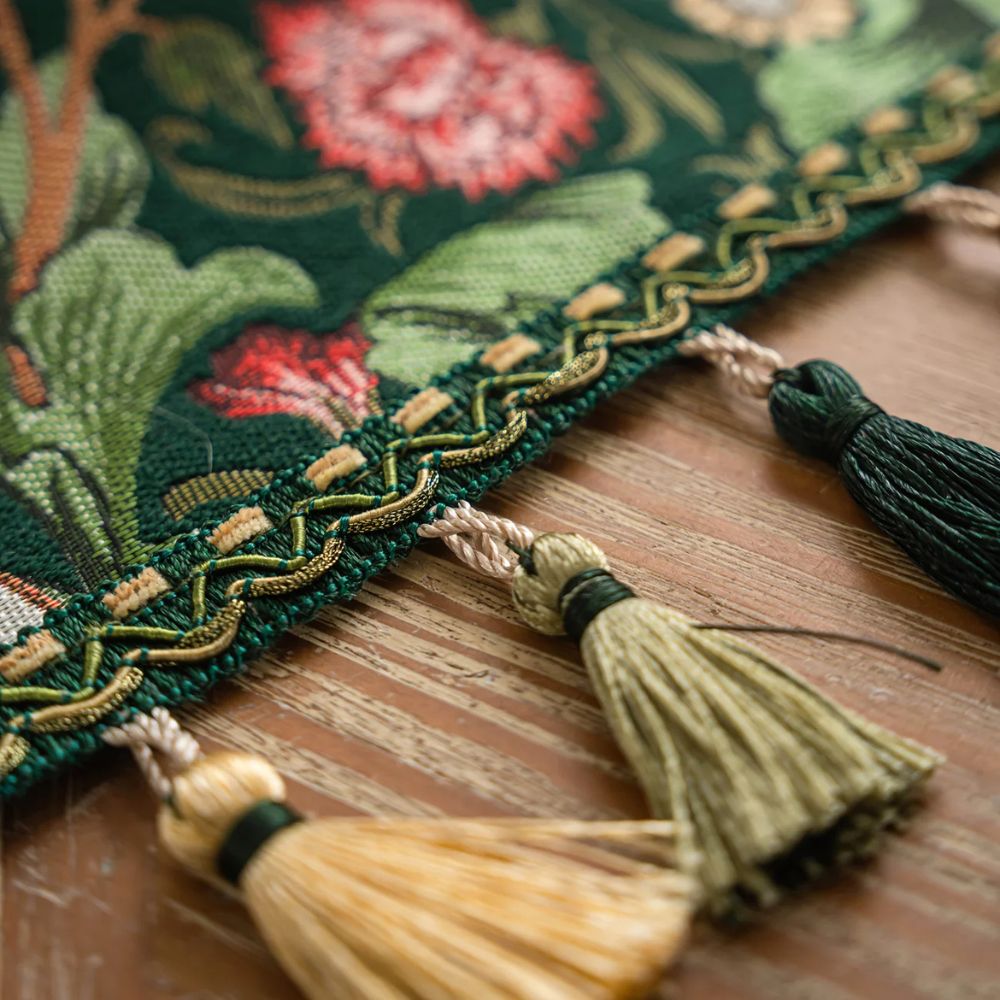 Nappe en broderie de vigne Flora