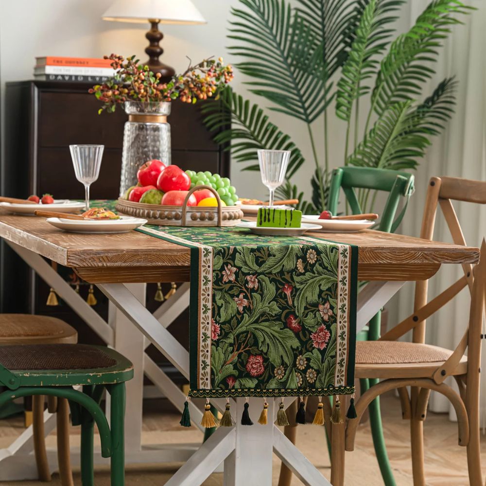 Nappe en broderie de vigne Flora