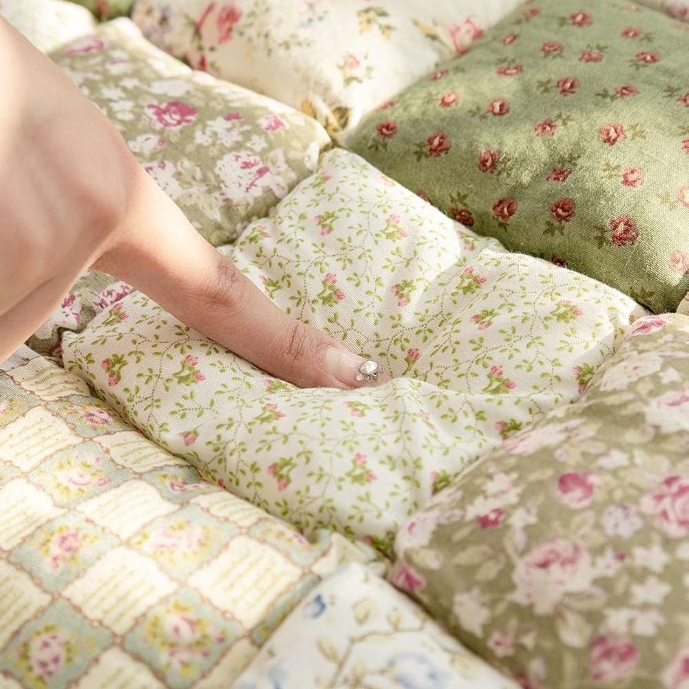 Housse de canapé matelassée Floral Bloom