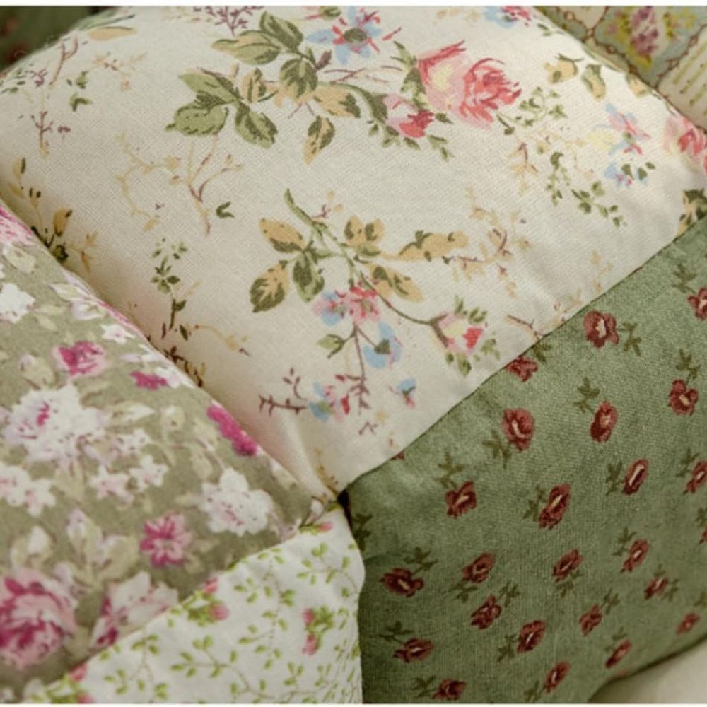 Housse de canapé matelassée Floral Bloom