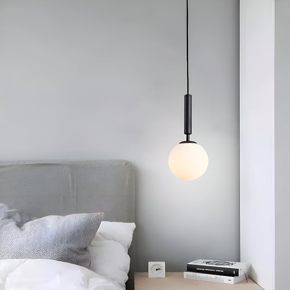 Lampe pendante en verre blanc – design nordique moderne avec lumière douce