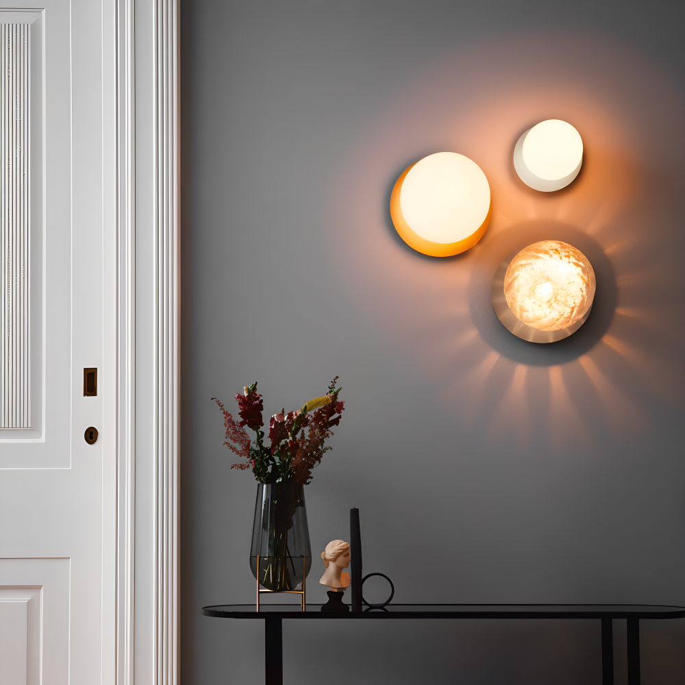Lampe de plafond élégante avec boule en verre dépoli ou clair