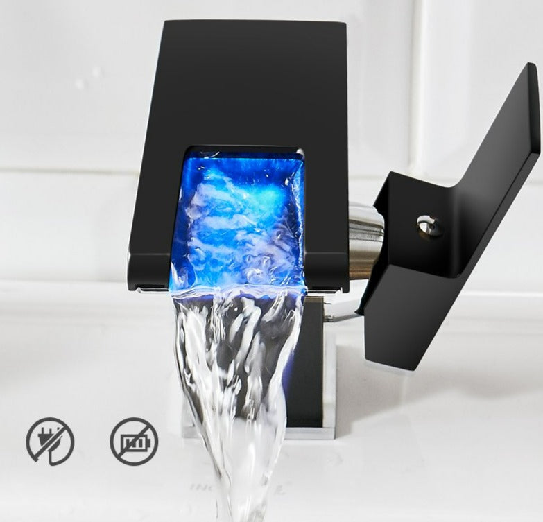 Point fort moderne pour salle de bain – Robinet LED avec éclairage coloré