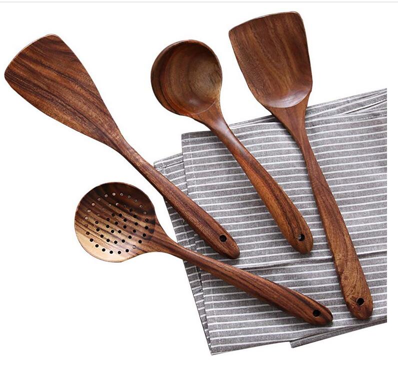 Ensemble de Cuisine en Bois Naturel – Cuisiner de Manière Durable et Élégante