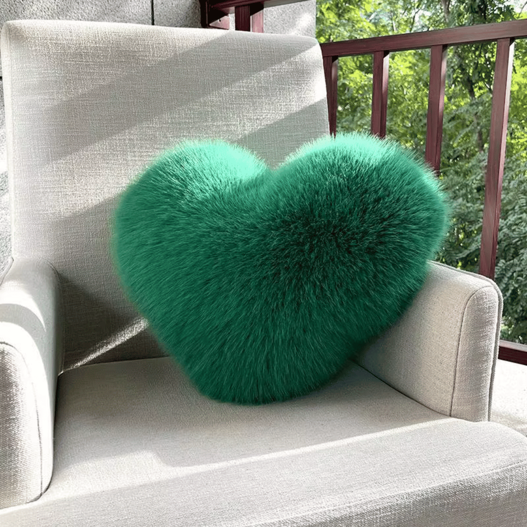 HUGNEST – Coussin en fausse fourrure en forme de cœur pour des espaces de vie chauds et modernes