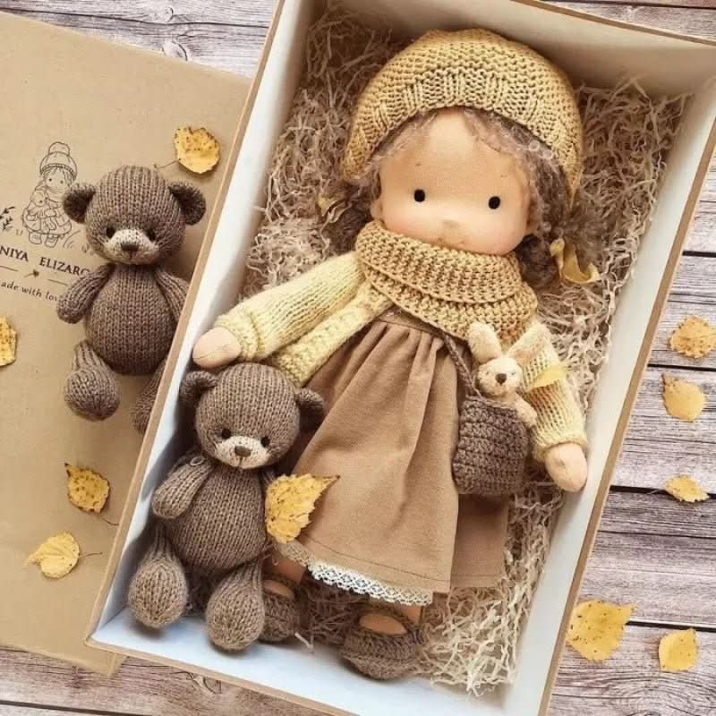 WALDOLLY - Poupée en coton Waldorf faite à la main, conçue pour un jeu doux, naturel et imaginatif avec un charme minimaliste intemporel