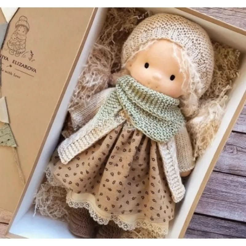 WALDOLLY - Poupée en coton Waldorf faite à la main, conçue pour un jeu doux, naturel et imaginatif avec un charme minimaliste intemporel