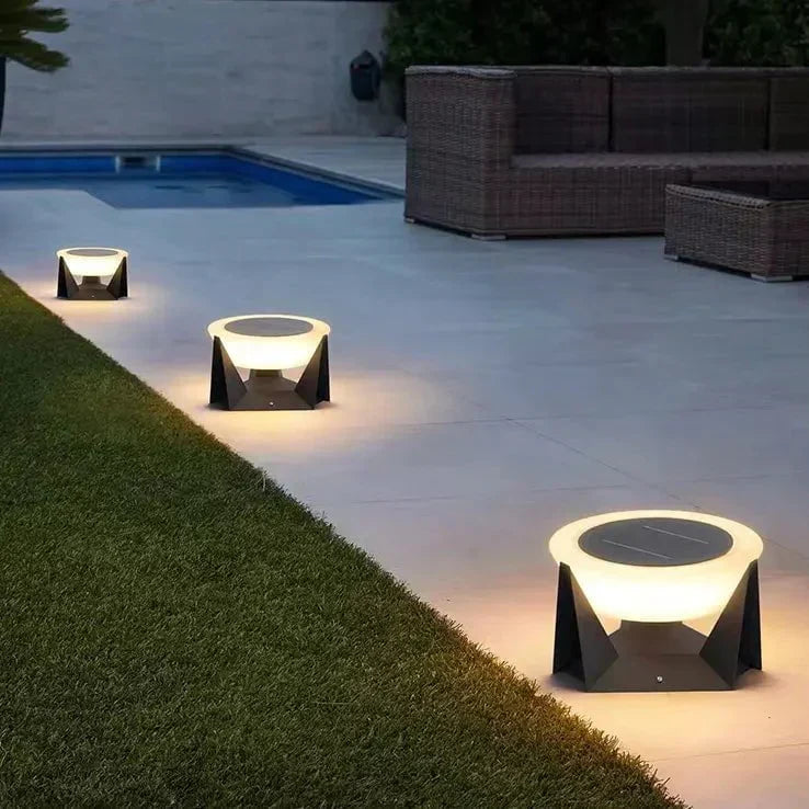 Lampes solaires d'extérieur avec lumière froide moderne
