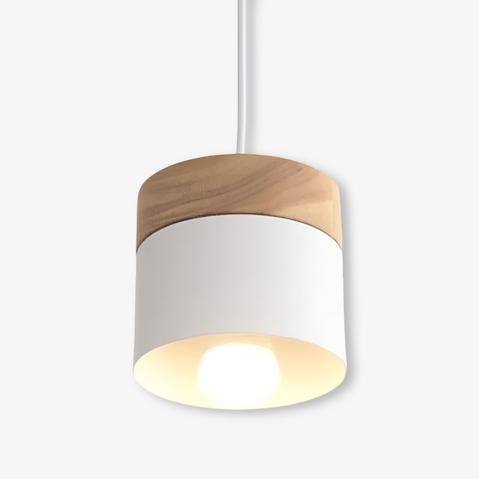 NordicaTube – Suspension en Métal et Bois au Design Cylindrique Moderne