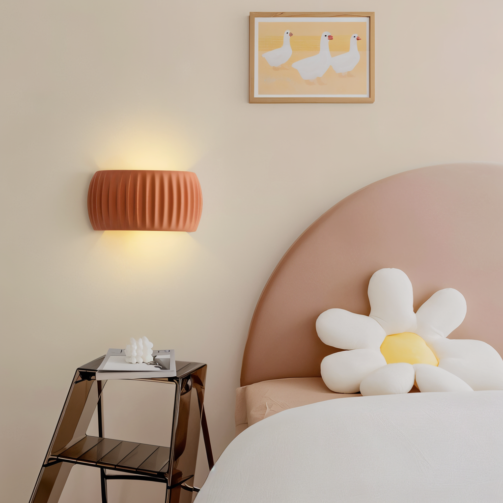 ColoraRib – Applique Murale Verte Rayée en Résine avec Design Macaron & LED Nordique