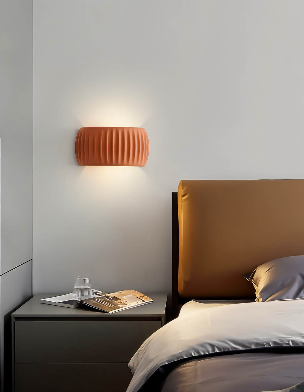 ColoraRib – Applique Murale Verte Rayée en Résine avec Design Macaron & LED Nordique