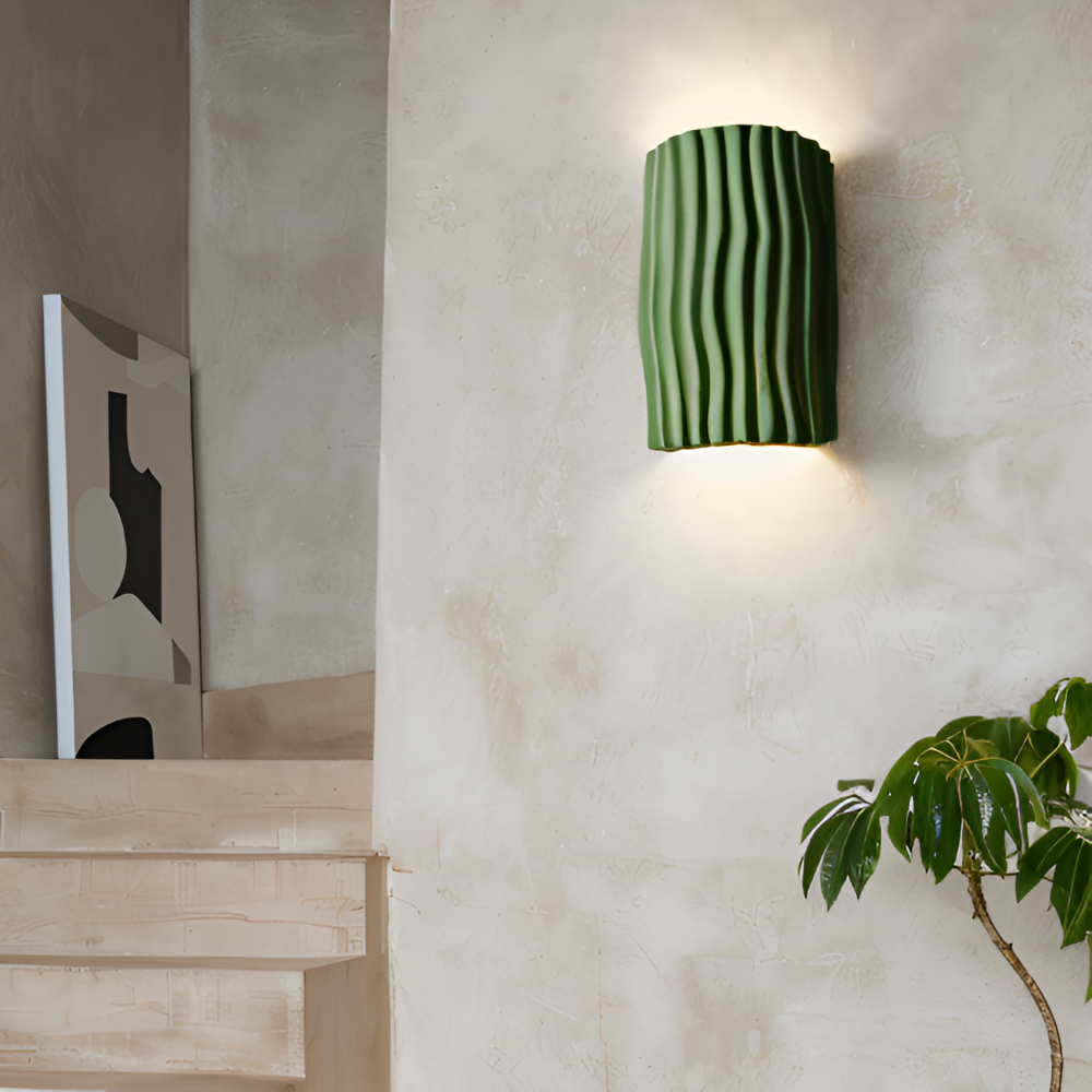 Veloura – Applique Murale Plissée en Résine avec Lumière LED Orientée vers le Haut et vers le Bas