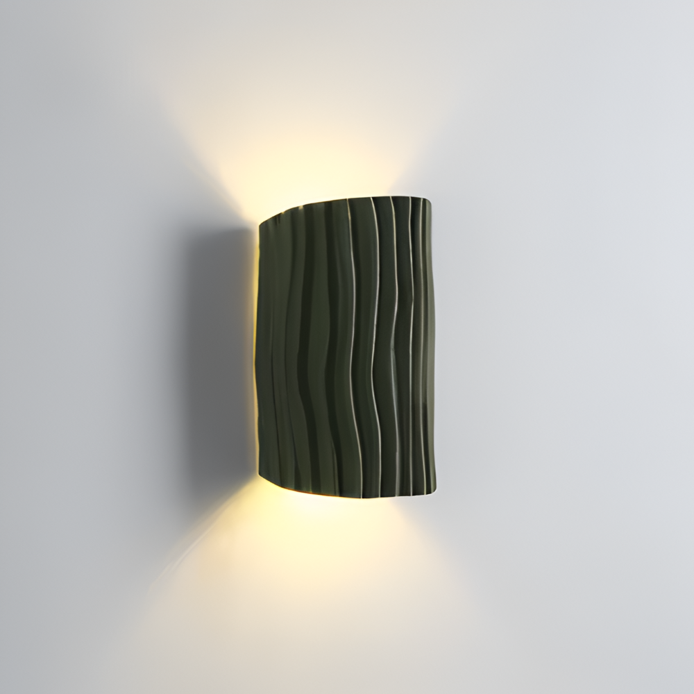 Veloura – Applique Murale Plissée en Résine avec Lumière LED Orientée vers le Haut et vers le Bas