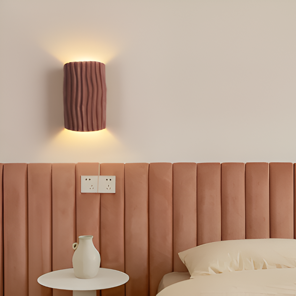 Veloura – Applique Murale Plissée en Résine avec Lumière LED Orientée vers le Haut et vers le Bas