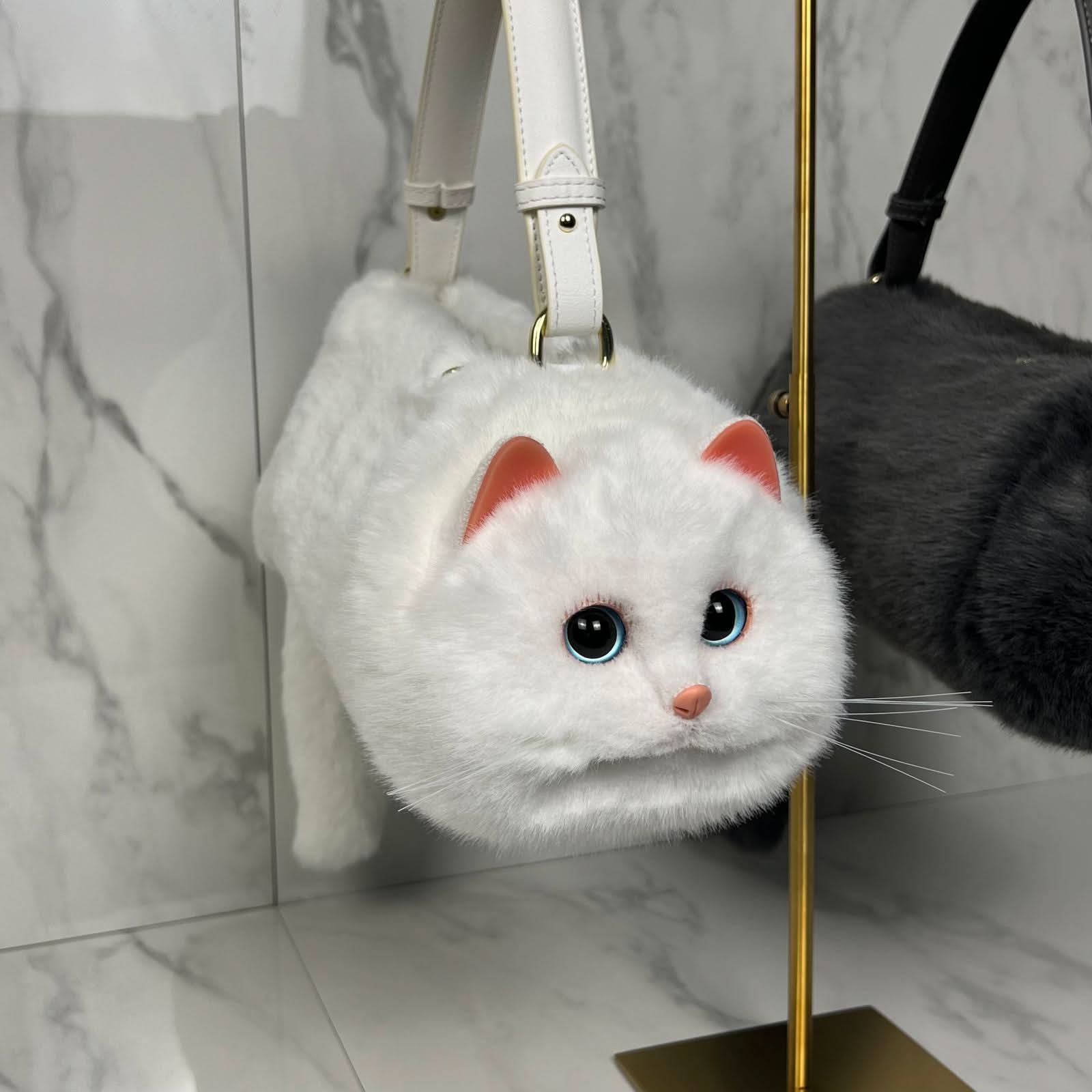 Un sac à chat réaliste qui fait sensation partout