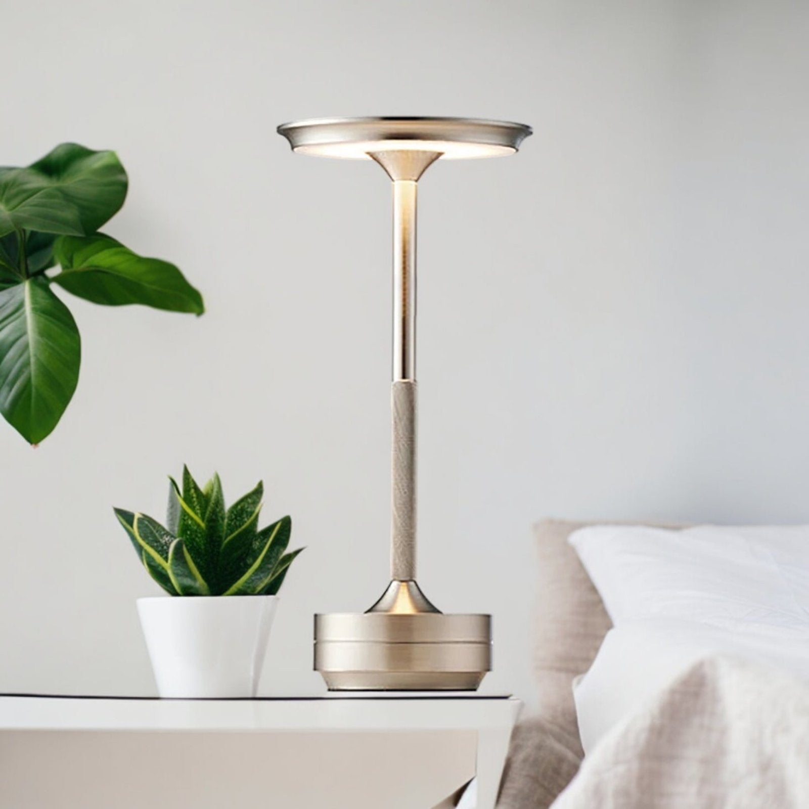 Aura Luxe Lampe de Table – Design Moderne avec Lumière Chaude et Réglable