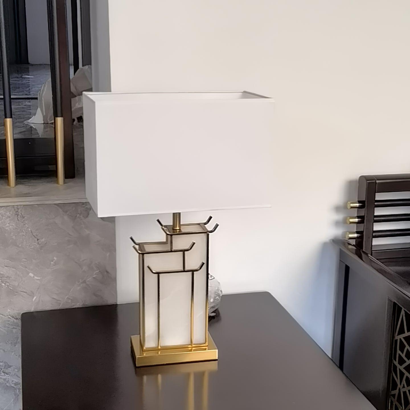 Lampe de table avec abat-jour rectangulaire et structure en cadre