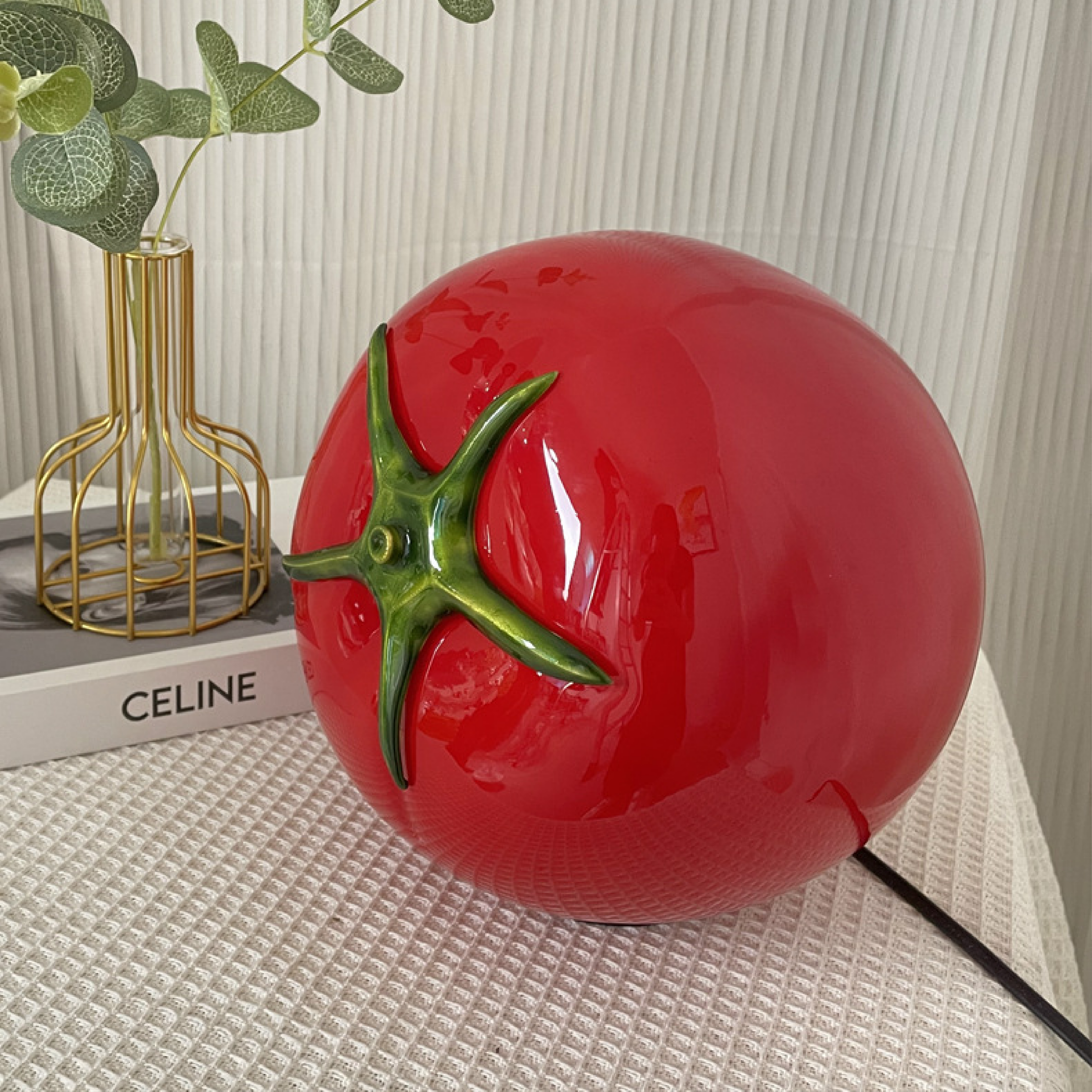Lampe de table minimaliste Tomato