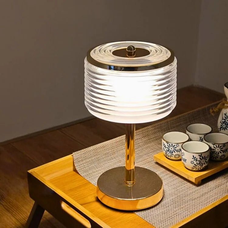 Lampe de table à anneau LED en or – design élégant avec abat-jour à plusieurs couches