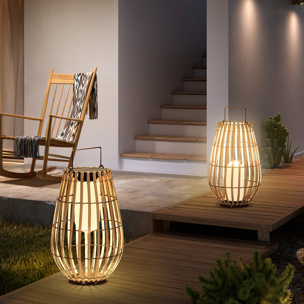 Lampe de jardin en rotin solaire