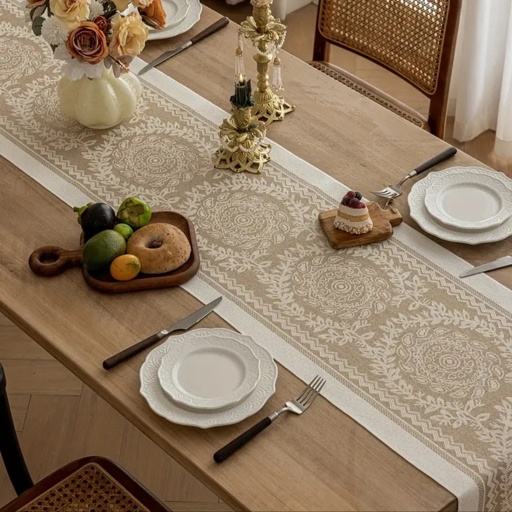 Chemin de table en lin de luxe Leona
