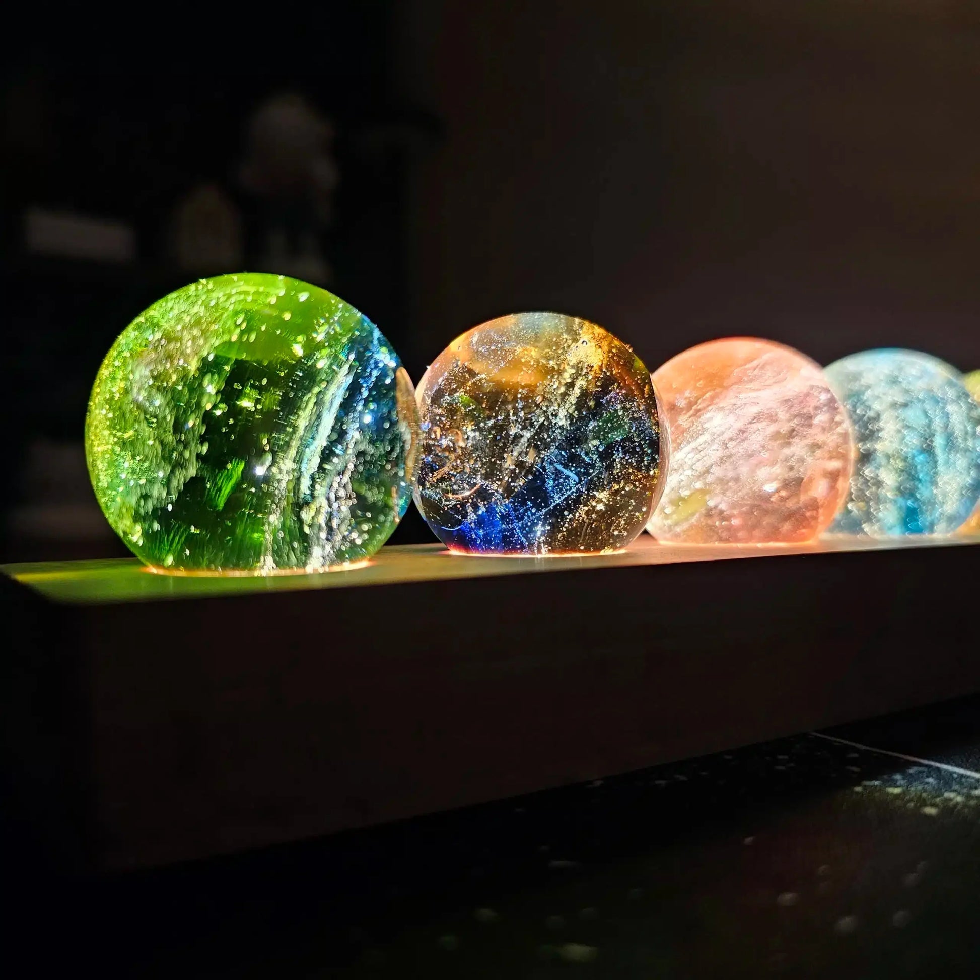 Lampe en cristal avec effets lumineux cosmiques