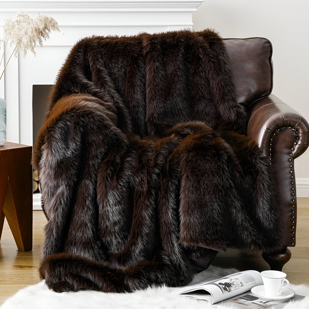 VelouraFur Luxe – Couverture en Fausse Fourrure de Luxe avec Finition Velours Élégante