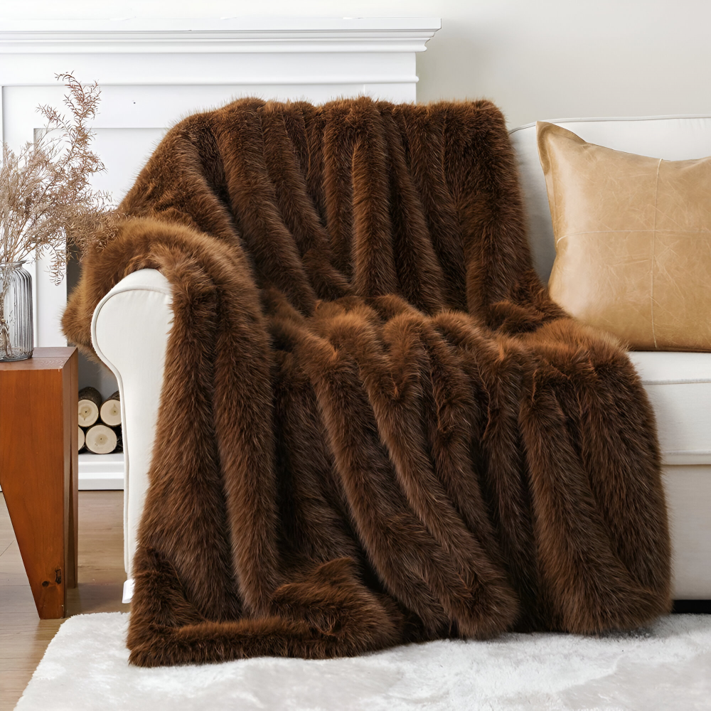 VelouraFur Luxe – Couverture en Fausse Fourrure de Luxe avec Finition Velours Élégante
