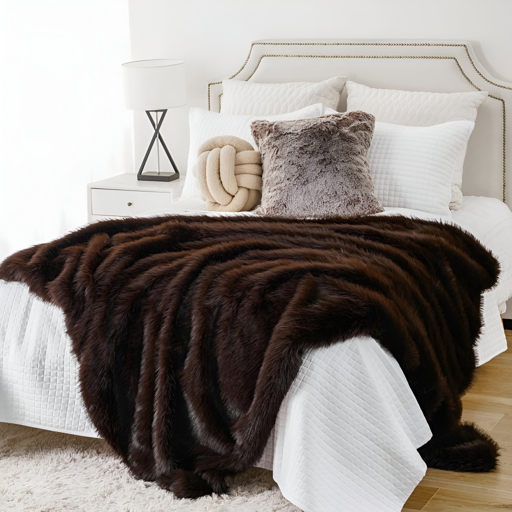 VelouraFur Luxe – Couverture en Fausse Fourrure de Luxe avec Finition Velours Élégante