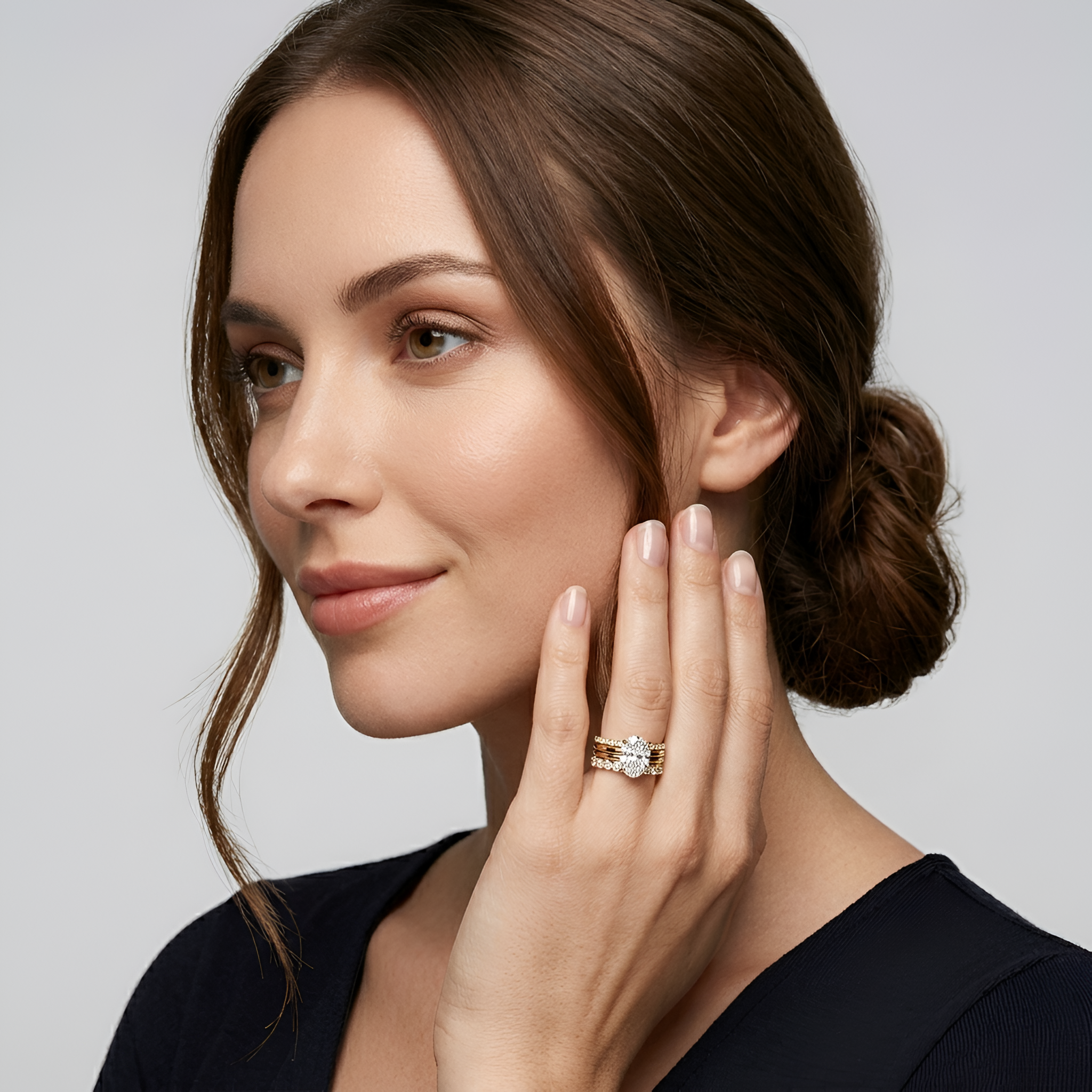 Claire - Bague chic de créateur au charme luxueux