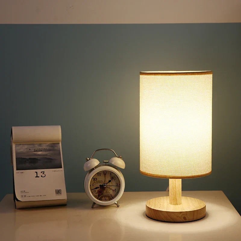 Aiko – Lampe de Table Organique en Bois & Lin avec Télécommande