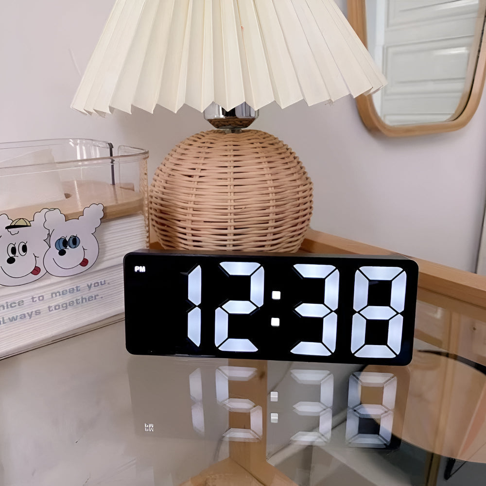 AURALED - Réveil LED contemporain avec snooze personnalisé et alimentation par batterie/USB