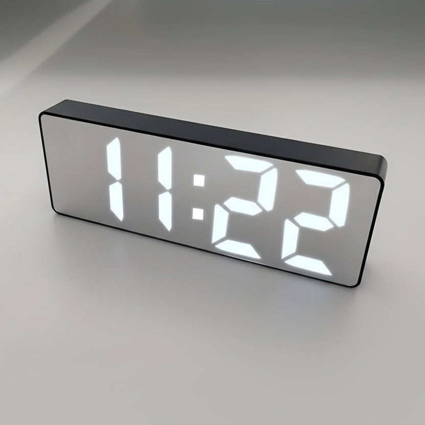 AURALED - Réveil LED contemporain avec snooze personnalisé et alimentation par batterie/USB