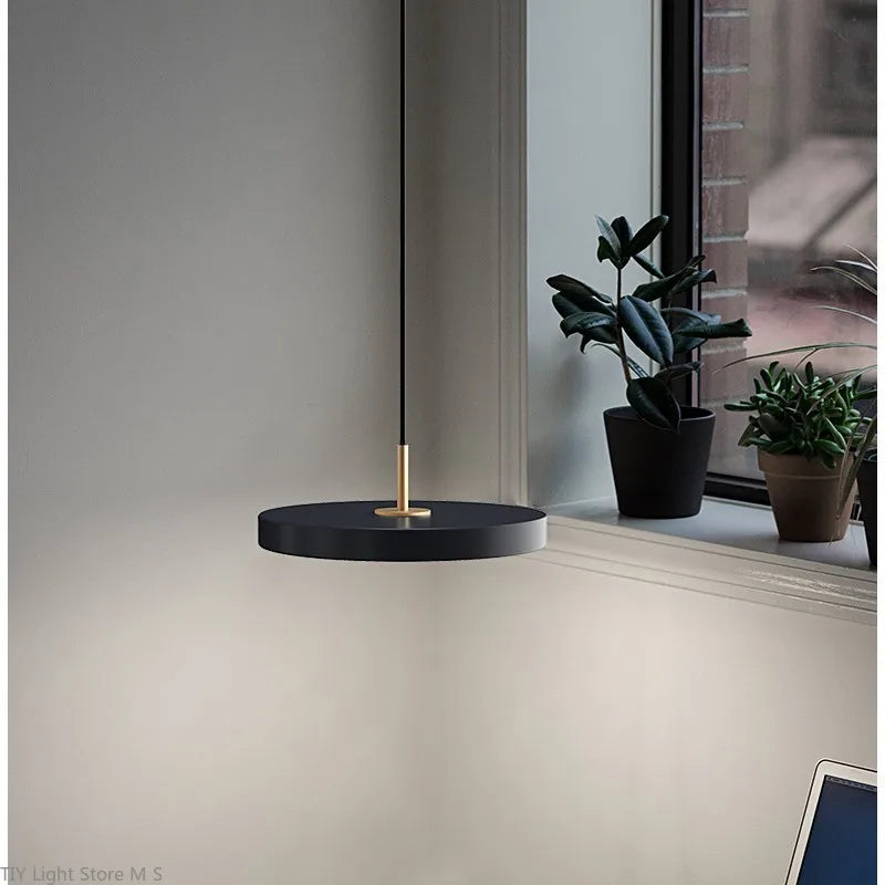 Lampe Suspendue Scandinave avec Lumière Chaude et Design Minimaliste