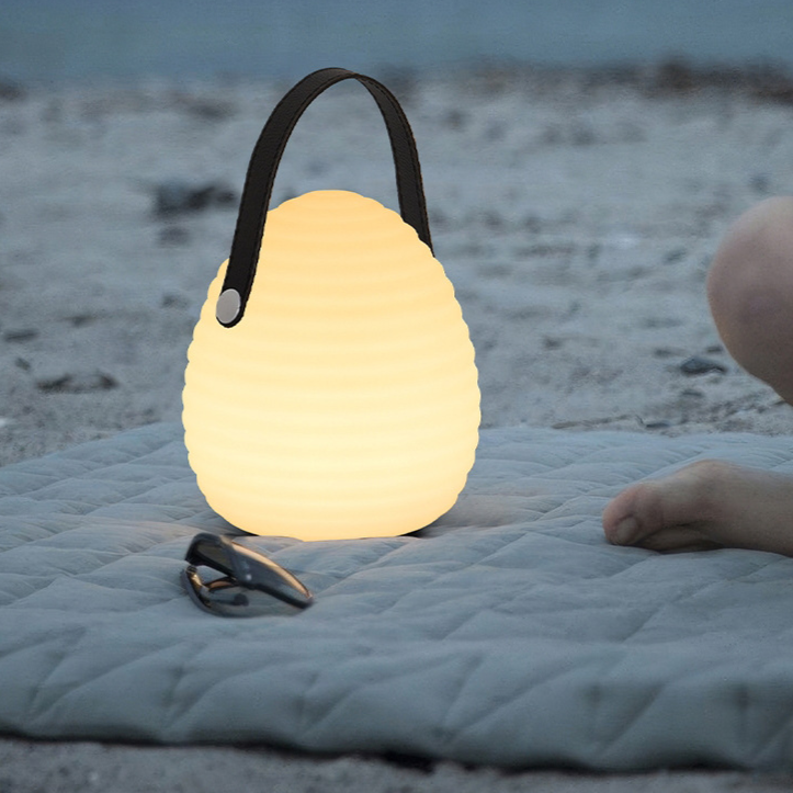 Lanterne extérieure suspendue en forme ovale avec surface striée