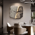 STONEAURA – Horloge murale en grès moderne avec relief 3D et technologie quartz silencieuse