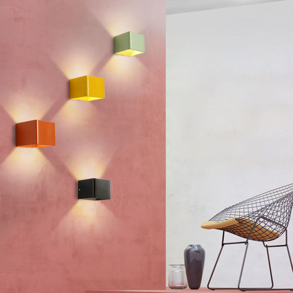 Cubo – Applique Murale Carrée au Design Moderne